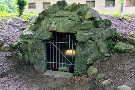 Mumiengrotte (Mummy's Cave)