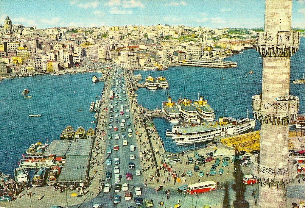 A postcard showing the Galata Bridge, Istanbul, 1985. Lubunca first started to be recorded by linguists and sociologists in the 1980s.