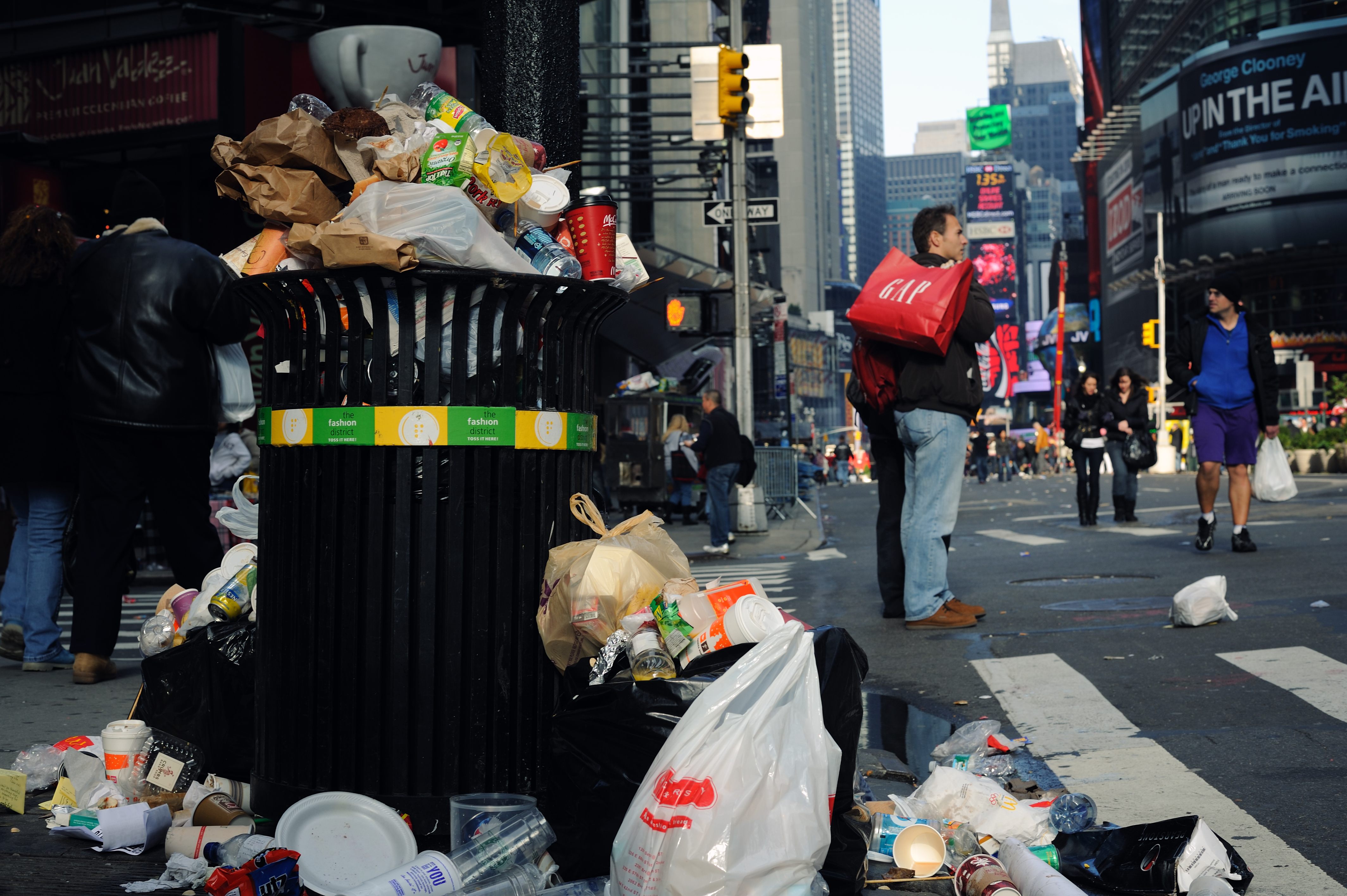 Beautiful busy crowded clean relaxed polluted