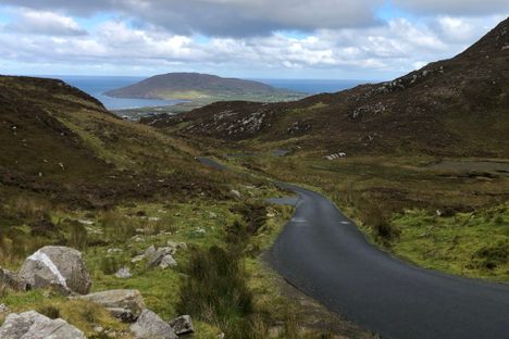 Scenic drive through Mamore Gap