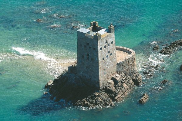 Seymour Tower at high tide, surrounded by the English Channel (La Manche).