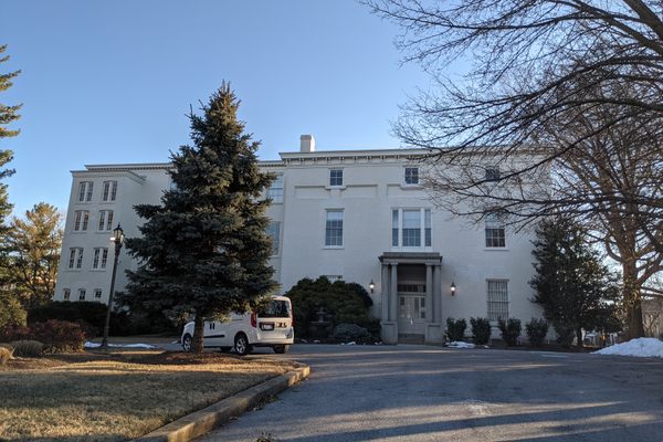 Brooks Mansion