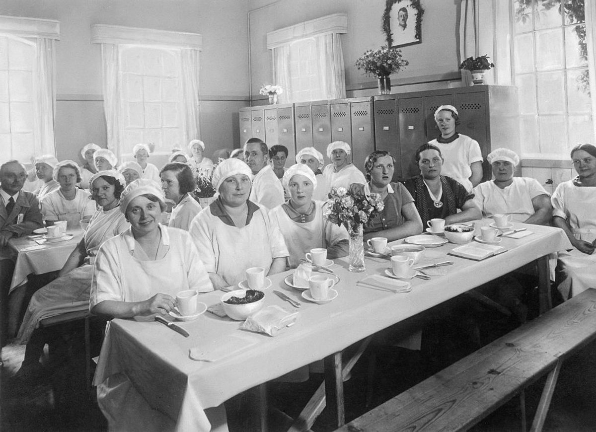 In 1938, these German women took a break from their jobs making margarine for a photo.