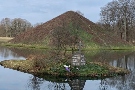 The Lake Pyramid and gravestone