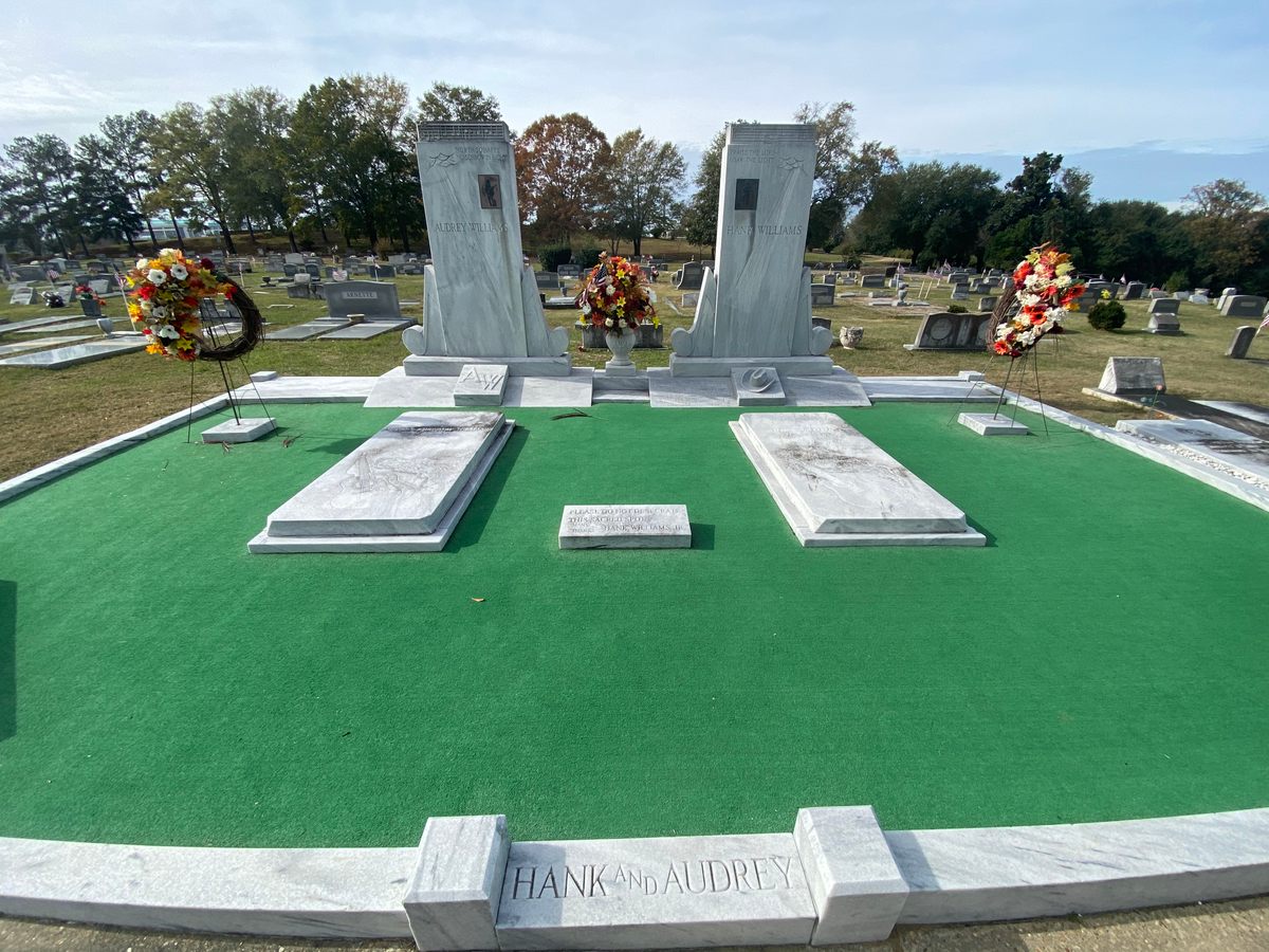 Hank Williams Memorial & Gravesite Montgomery Al