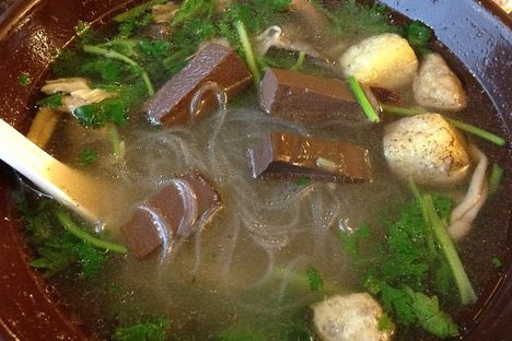Duck Blood and Vermicelli Soup