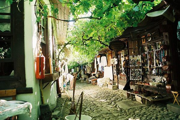 A street in historical Shoe-makers market of Safranbolu. (Wikimedia Commons)