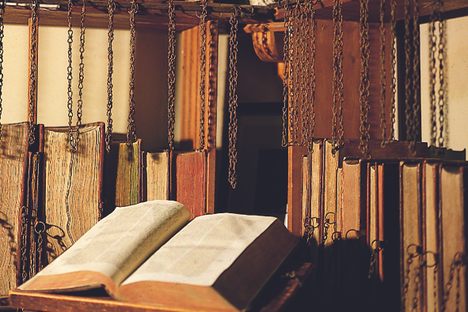 Reading in Restraint: The Last Chained Libraries