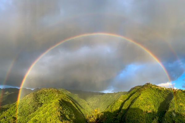 Hawaiʻi has excellent conditions for frequent, intense, long-lasting rainbows. 