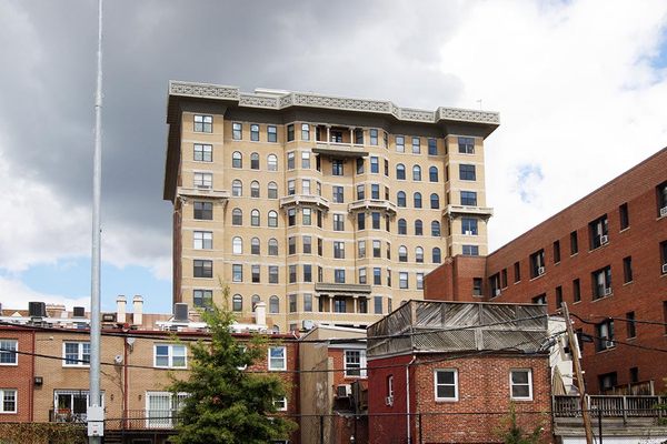 The Cairo still dwarfs its neighbors.