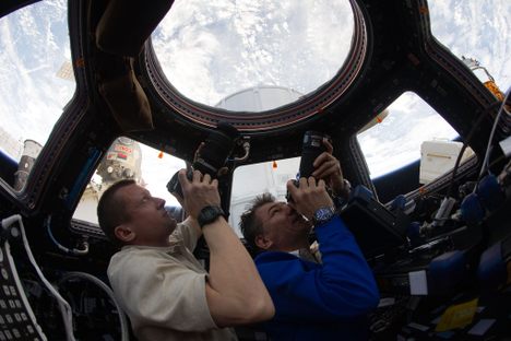 Astronaut Reveals Gash in Space Station Window Caused by Debris