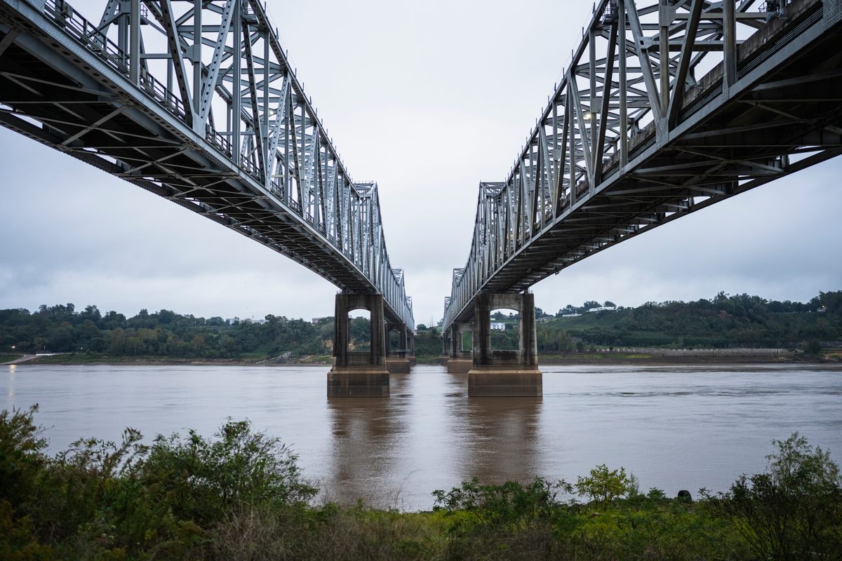 The Mississippi River runs along parts of the route.