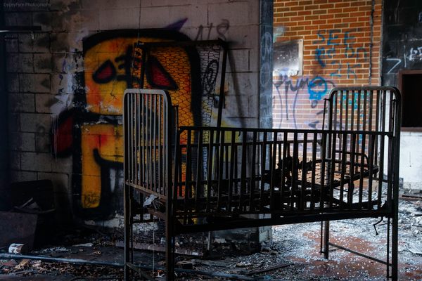 Crib in a hall 