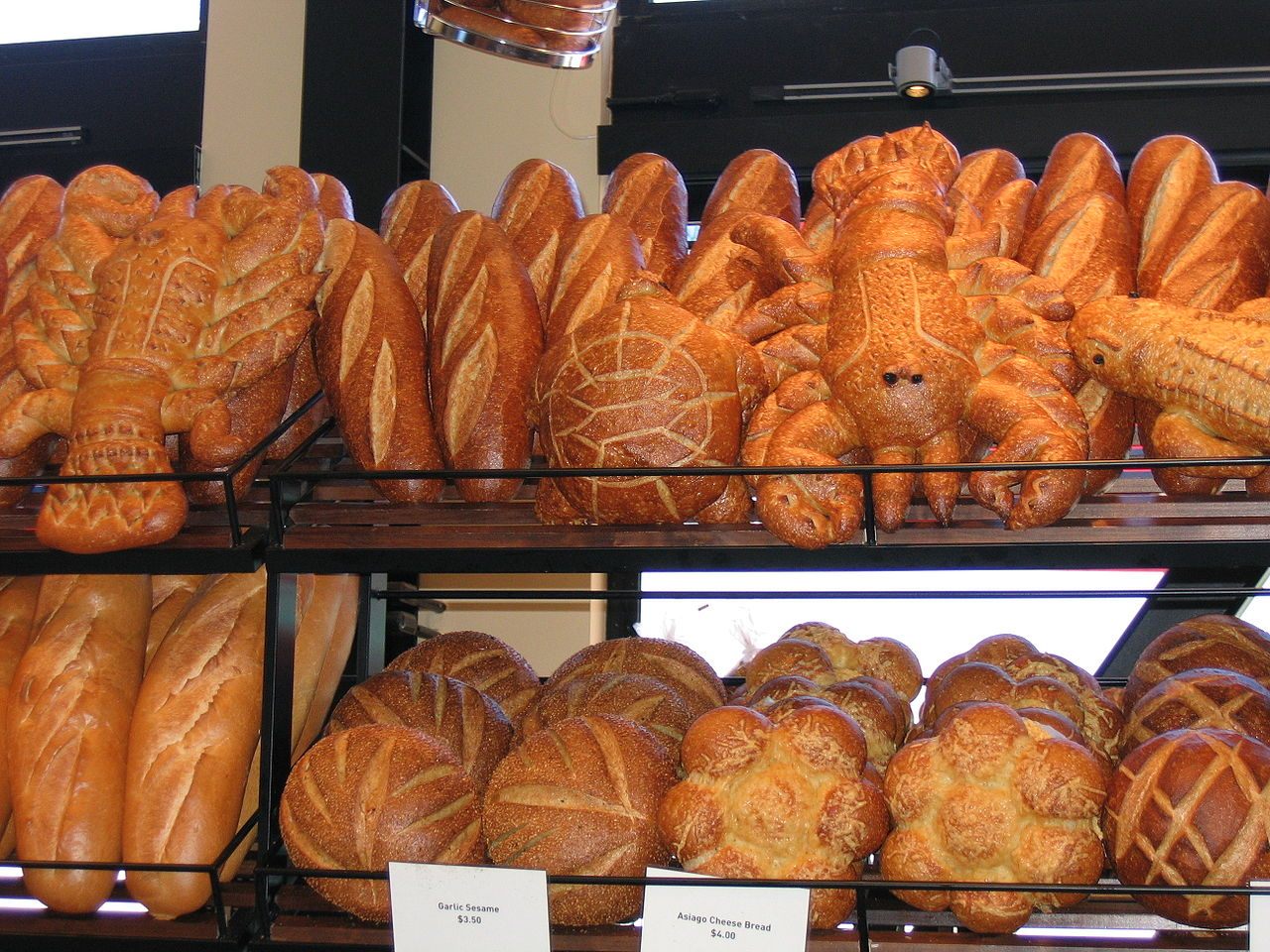 San Francisco bakeries such as Boudin have European roots. 