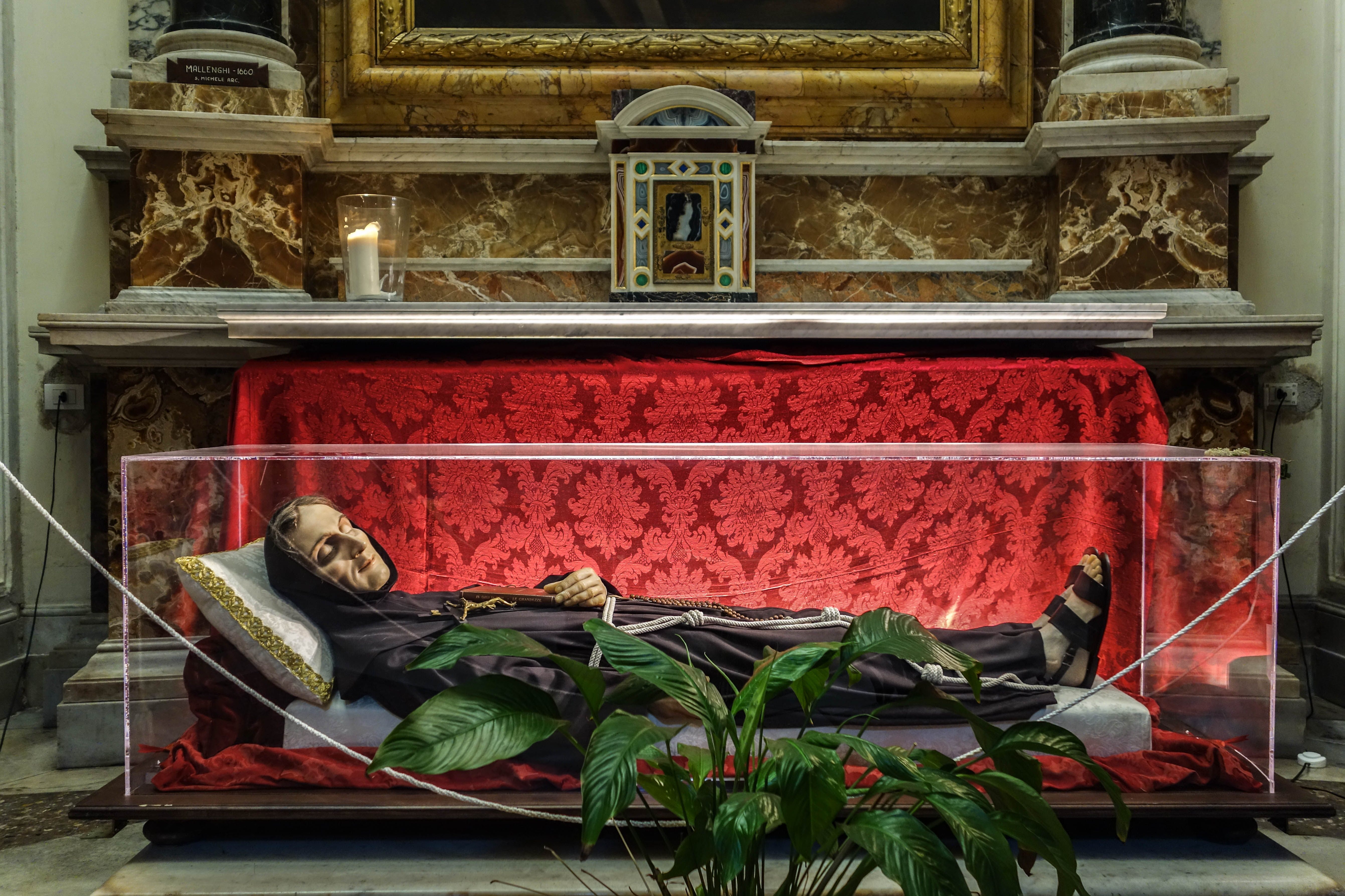 Photographing The Real Bodies Of Incorrupt Saints Atlas Obscura
