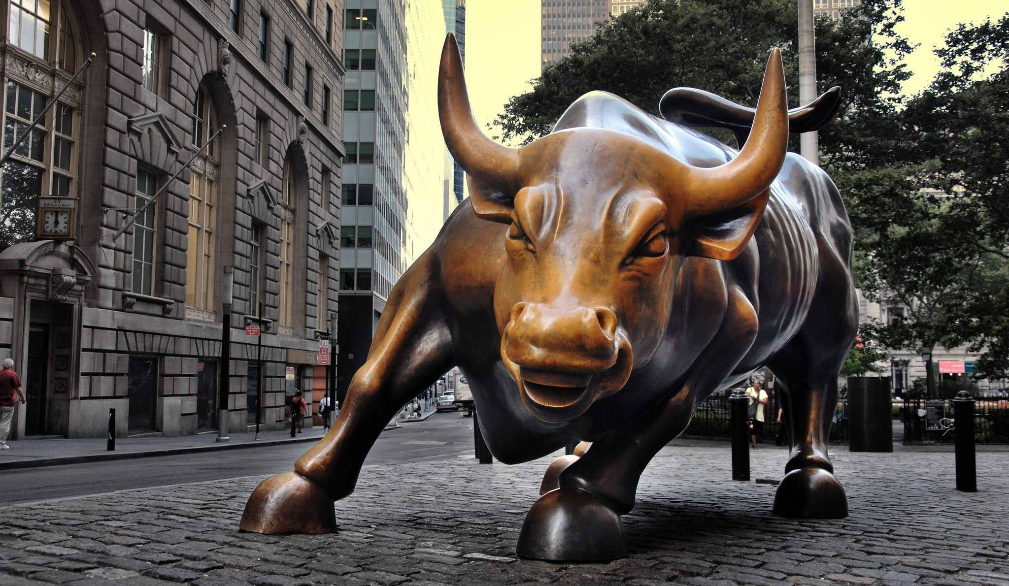 Big Wall Street Bronze Fierce Bull OX Statue  NR223 