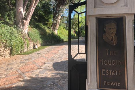 The Houdini Estate