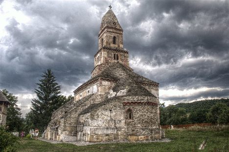 Densuș Church