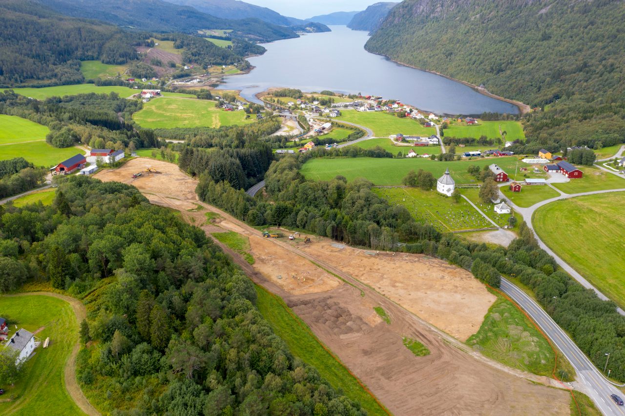 The Viking graveyard, with the modern town of Vinjeøra and Vinje Fjord in the background. 