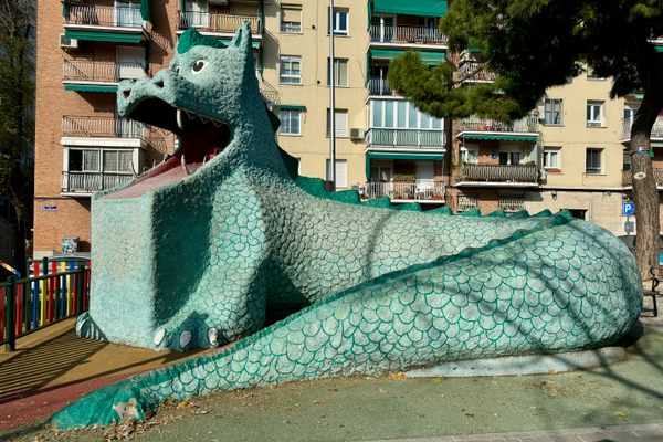 Here is the dragon.