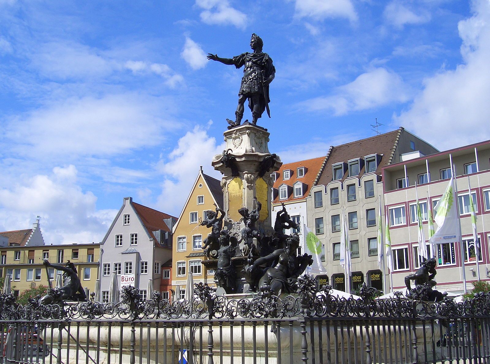 A statue of the Roman emperor Augustus in the center of Augsburg.