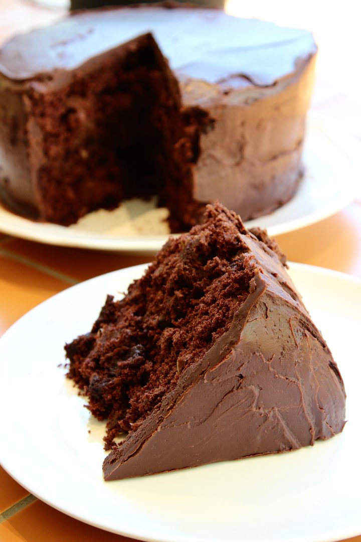 How to Make Easy Chocolate Cake Recipes at Home