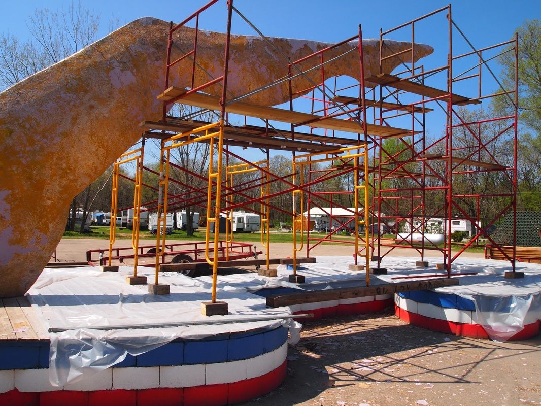 Sundial Indiana Giant Lady's Leg Sundial – Lake Village, Indiana - Atlas Obscura