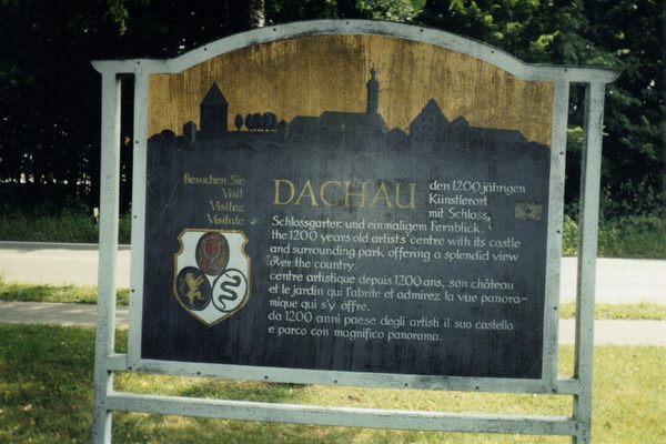 City’s sign lists local sights but not the infamous camp. (spinkk/Atlas Obscura)