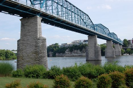 Walnut Street Bridge