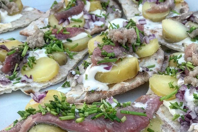 NAMI-NAMI: a food blog: Surströmming and surströmmingfest (Swedish  fermented herring)