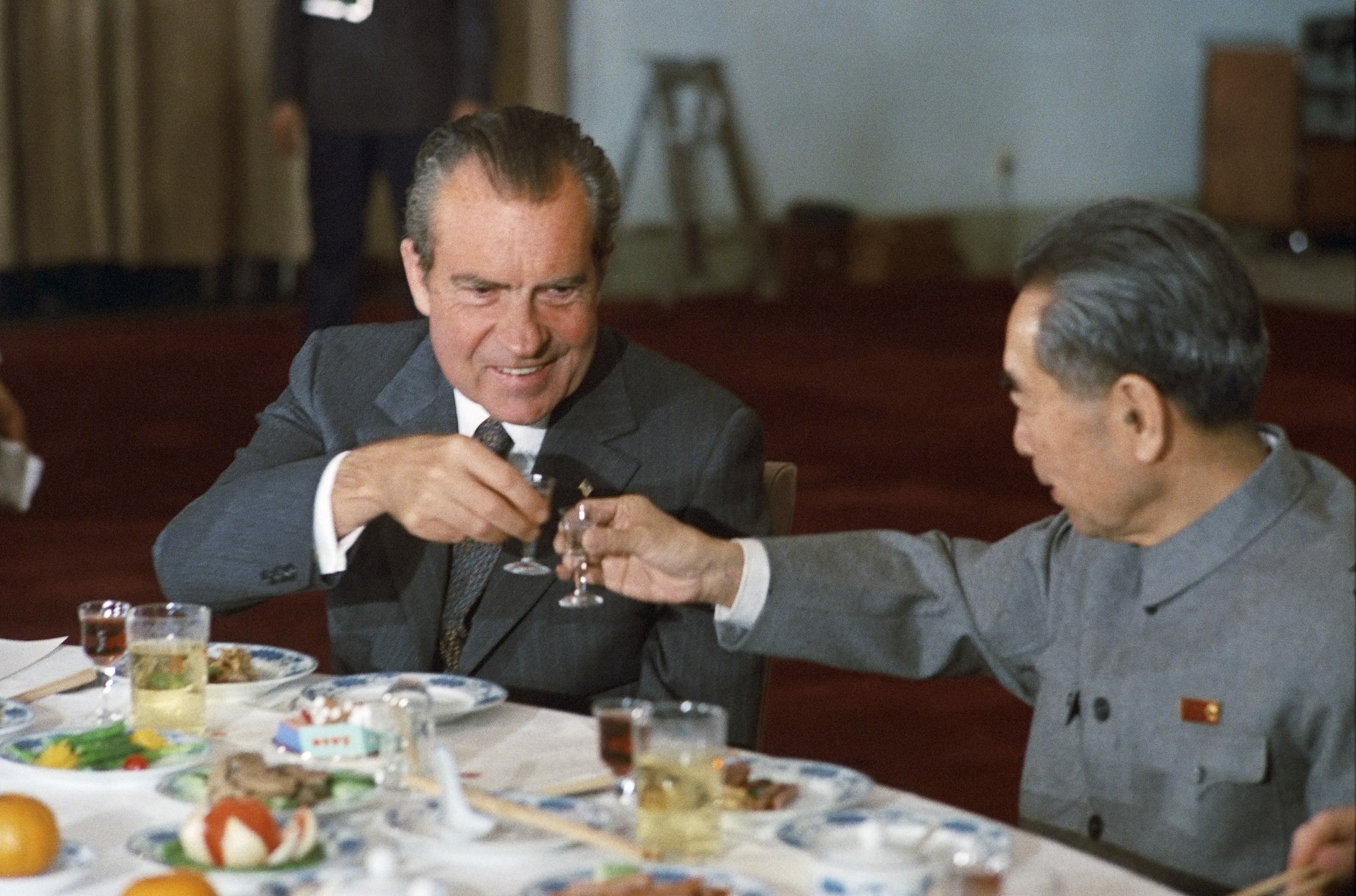 Nixon toasts Chinese premier Zhou Enlai at the all-duck banquet.