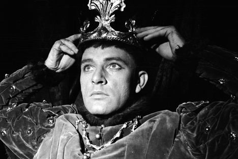 Why is Shakespeare Still So Popular? For the Same Reason Tolstoy Hated Him