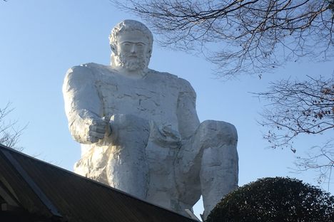 The statue of Daidarabotchi.