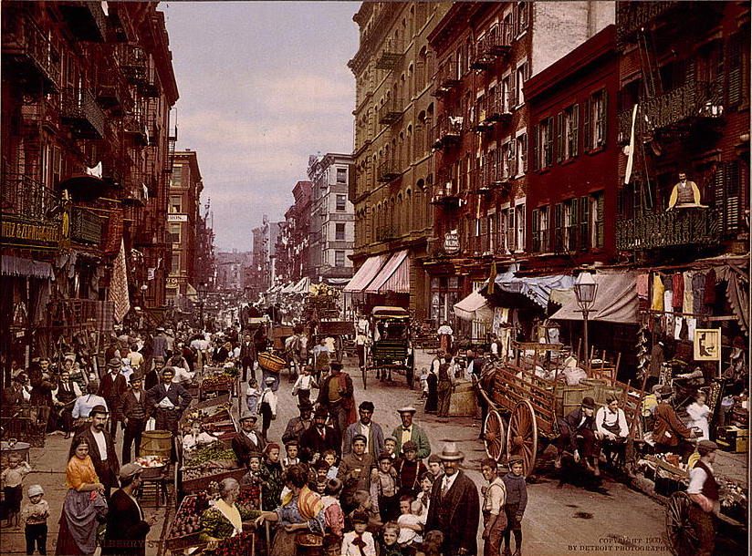 A 1900 photograph of the Lower East Side by muckraking journalist Jacob Riis.