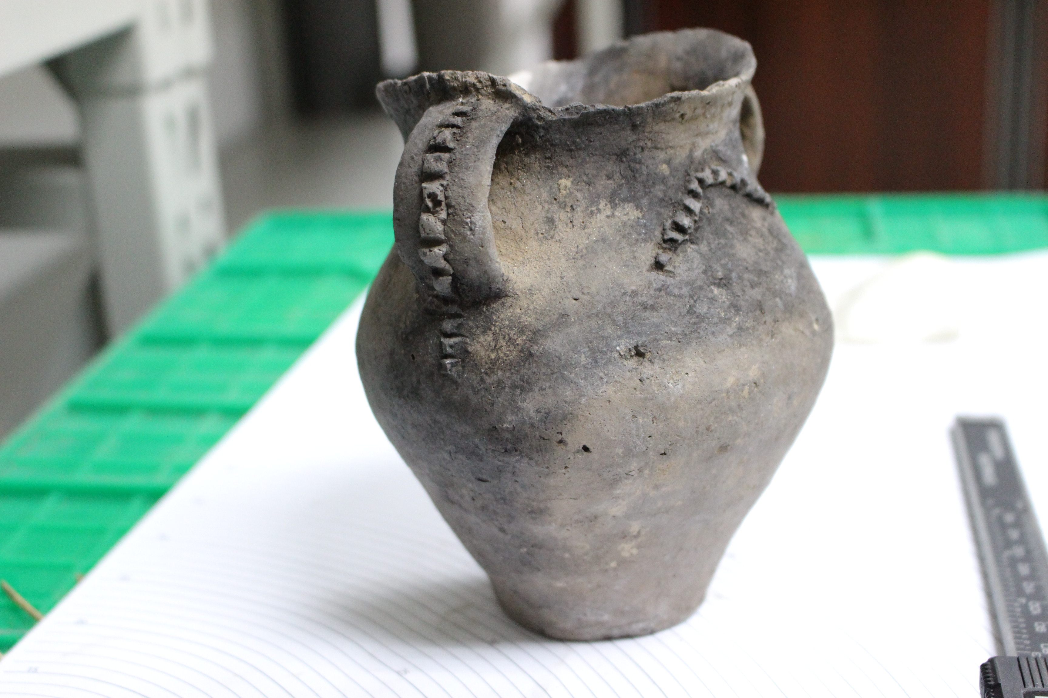 Jaffe was puzzled by the patterns of use on a vessel found in an ancient Chinese cemetery.