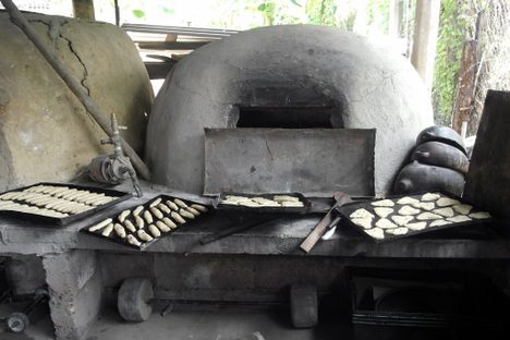 Pueblo Bread