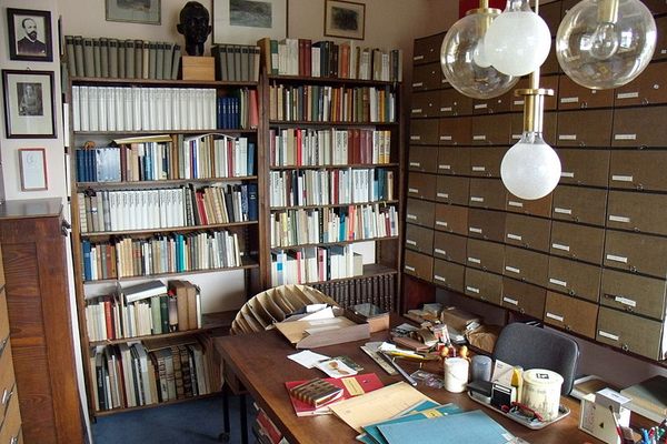 View of one of Jünger’s many study rooms