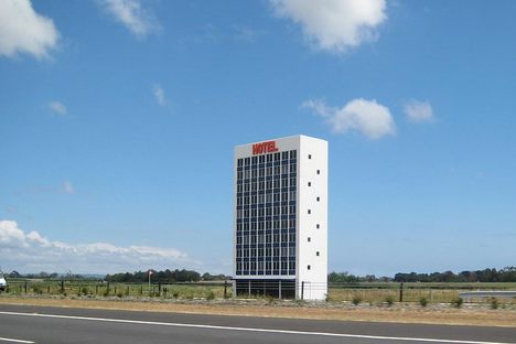 Eastlink Hotel - Callum Morton