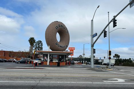 Randy's Donuts