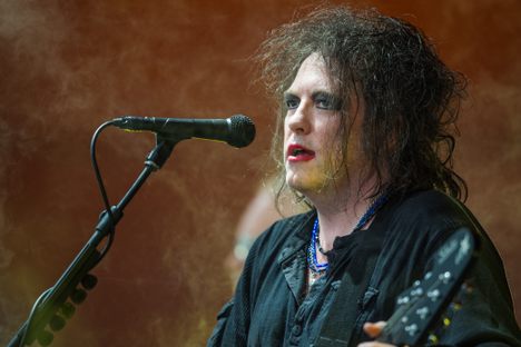 Robert Smith was not involved. 