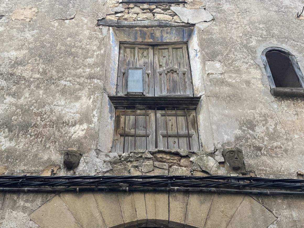 The Templar Heads of Cal Sant are a testament to the Templar past of La Fatarella