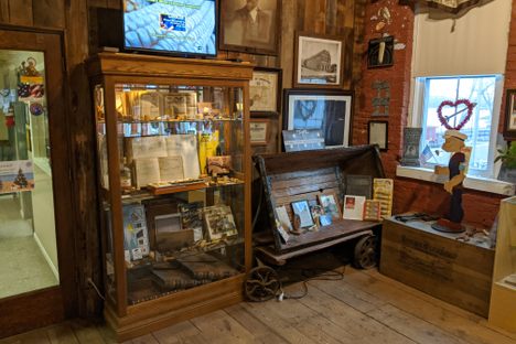 Missouri Meerschaum Corn Cob Pipe Museum & Store