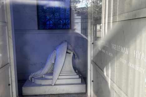 Angel Statue 