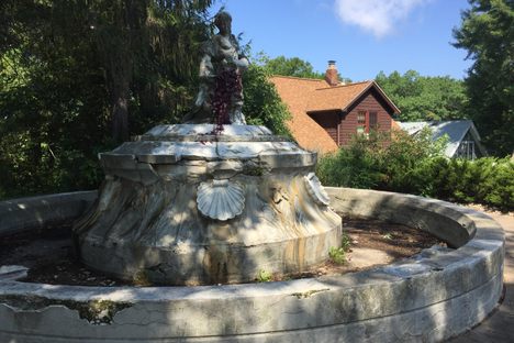 Annie Stewart Memorial Fountain