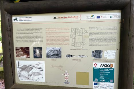 Boards offer historic site information in French, German, and English