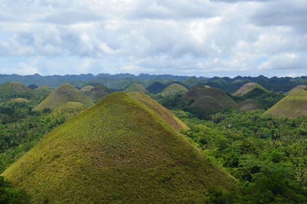 The Magnificent Chocolate Hills of Bohol in the Philippines - Unusual Places