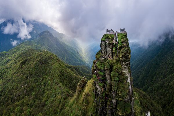 Fanjingshan (Mount Fanjing).