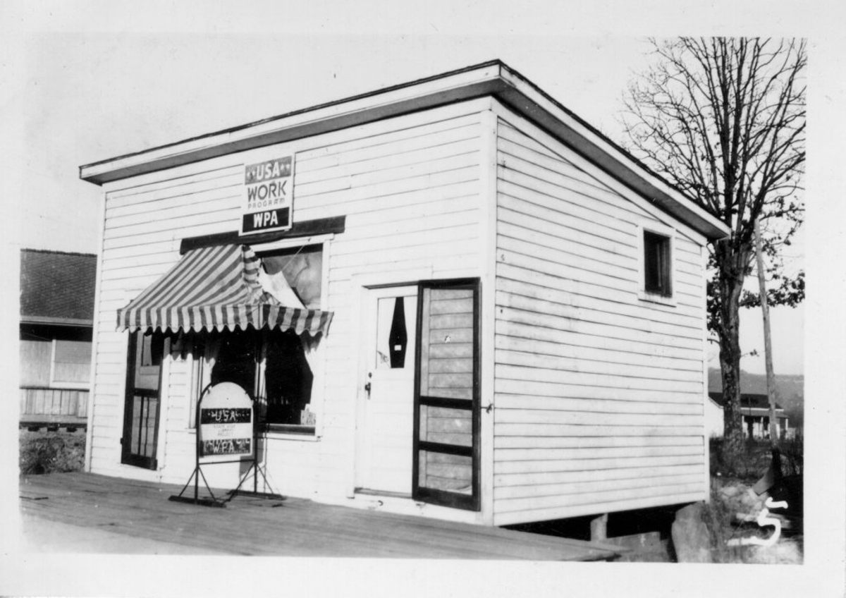 The library in Stanton, Kentucky, 1941.