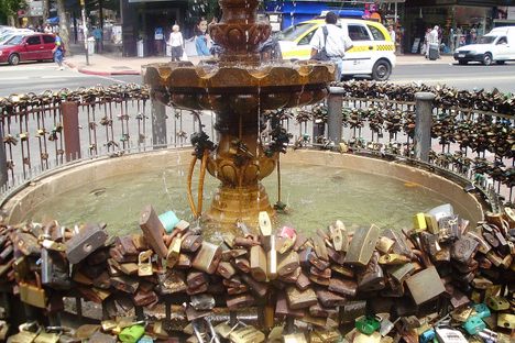 Fuente de los Candados 