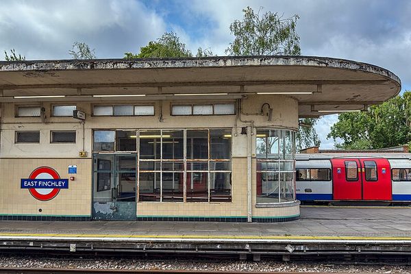 East Finchley  Tube Station & the Archer